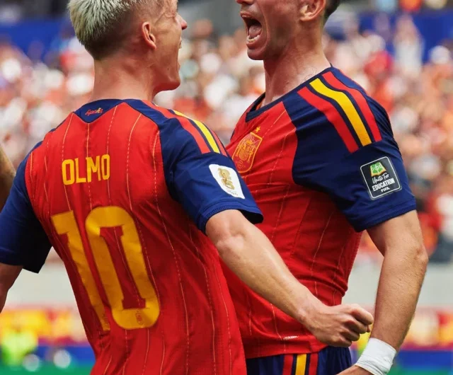 Espanha vence Bélgica no fim e encara França na semifinal da Copa