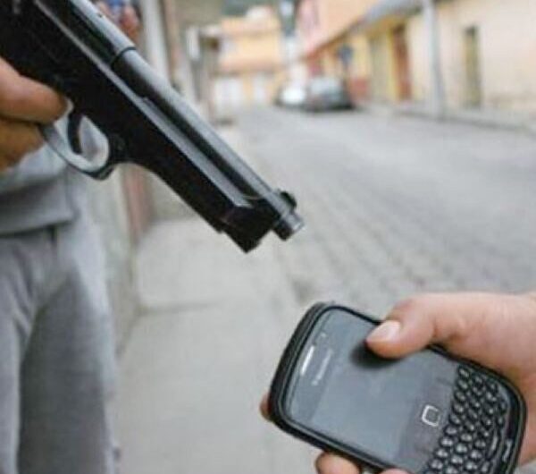Anuário aponta que São Luís tem a maior taxa de roubos e furtos de celulares do Brasil em 2025: 1.517 roubos e furtos de celulares por 100 mil habitantes em 2025, alcançando o topo do ranking nacional, seguida de Belém e São Paulo