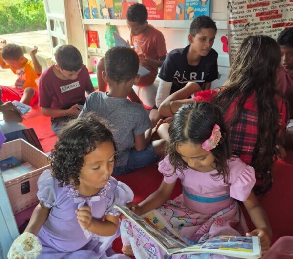 Férias escolares: Projeto Ler é Viver resgata brincadeiras e saber tradicional nas comunidades Porto Grande, Itapera, Inhaúma e Igaraú.