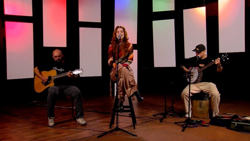 É Música: TV UFMA apresenta, hoje, quinta-feira, 27, a nova produção artística da cantora e compositora Lidhia Penha
