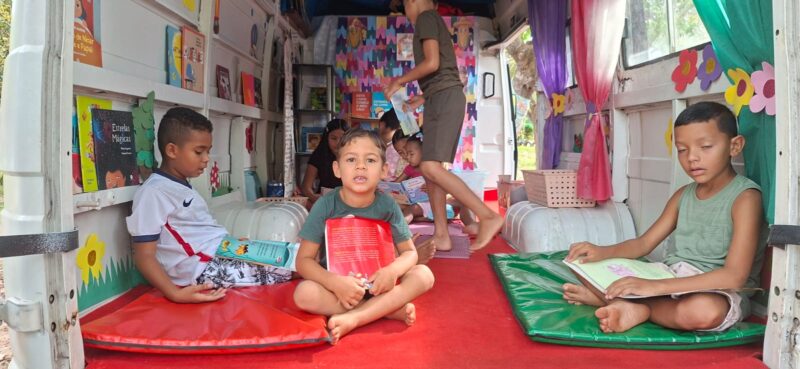 Projeto Ler é Viver celebra contos e lendas neste mês em programação nas comunidades Itapera, Porto Grande, Igaraú e Inhaúma