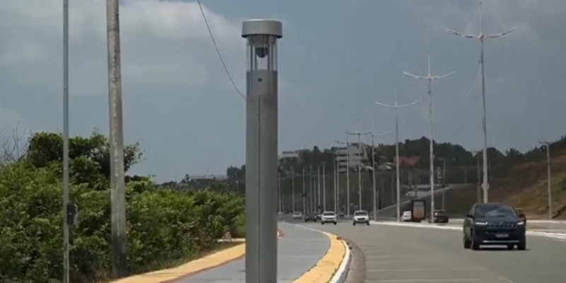 Segurança Pública: Totens com câmeras de segurança e botão de emergência começam a ser instalados em São Luís. Tem botão de emergência, comunicação direta com o CIOPS e câmeras com monitoramento em 360º..