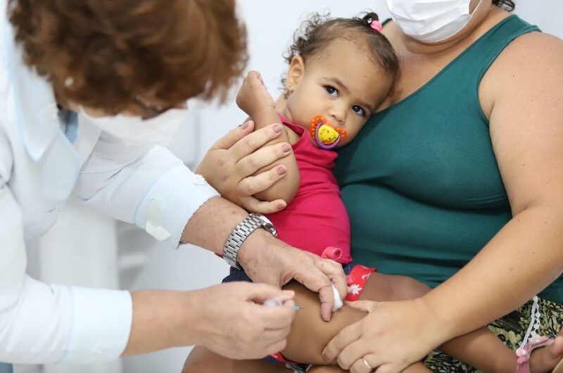 Campanha de Multivacinação 2026 começa com foco em crianças e adolescentes