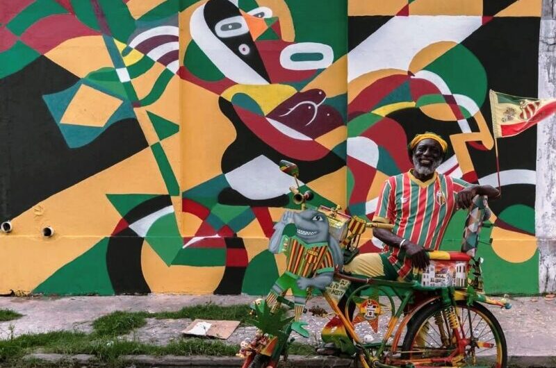 Destaque de hoje! Carlos Gambi, conhecido pela bicicleta estilizada de reggae e por sua torcida declarada ao Sampaio Corrêa. Morador ilustre do bairro Redenção e famoso por desfilar com sua “bike reggae” tocando clássicos na Feira do João Paulo. 