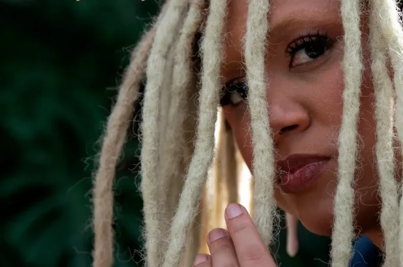 Marina Iris lança single que antecede projeto em homenagem ao compositor Wilson Moreira