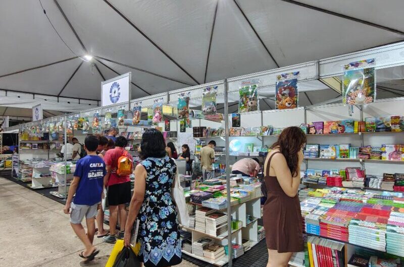 Estandes de livrarias destacam novidades e muitas promoções na 19ª Feira do Livro de São Luís