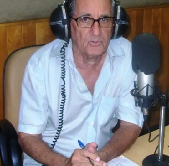 Locutor esportivo aposentado, Walber Ramos Martins, completa 95 anos, nesta quarta-feira. O editor do blog, leitores, ouvintes e colegas da imprensa parabenizam essa lenda viva do rádio maranhense!