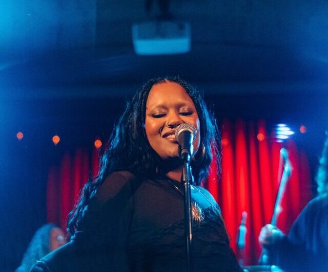 Cantora Iuna Falcão apresenta a turnê “UMAMI” pela primeira vez em São Luís