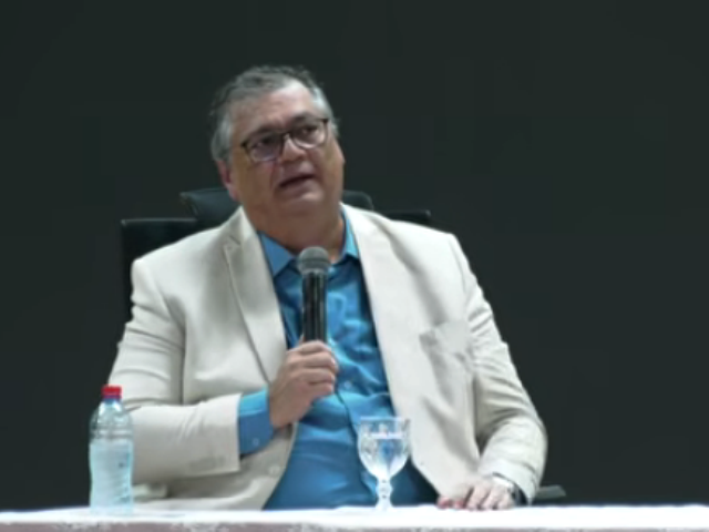 Ministro do Supremo Tribunal Federal participa de aula especial na UFMA. Encontro discutiu democracia, algoritmos e circulação de informações nas plataformas digitais.