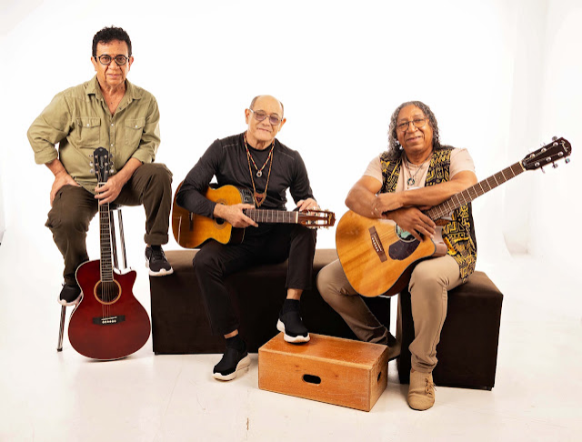Cancioneiros do Meio do Mundo chegam a São Luís com show e roda de conversa. Amadeu Cavalcante, Osmar Júnior e Zé Miguel apresentam repertório construído a partir da música amazônica.